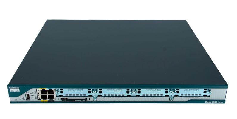 CISCO 2801 SWITCH 4 SLOTS 64MB COMPACT FLASH+128MB RAM +PSU 105W