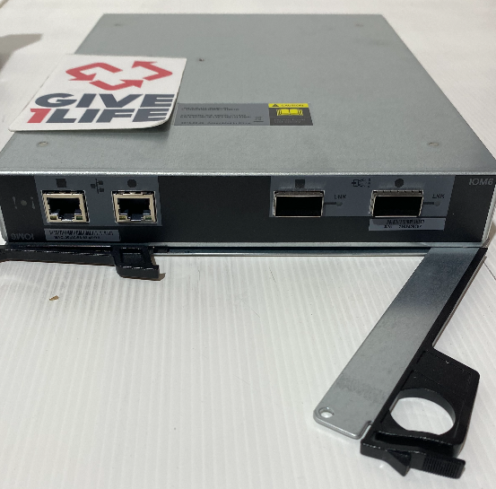 NETAPP DS2246 24SFF 2X111-00190+B0 +24 CADDIES+ 2XPSU 114-00065