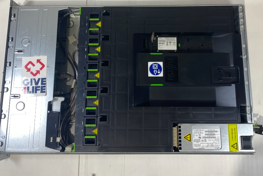 FUJITSU RX300 S7 4SFF 2XE5-2630(12C/24T) + 48GB +D2616-A22+2PSU